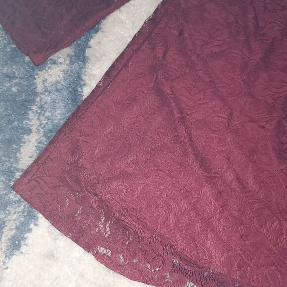 Pink Blush Lace Maternity Dress NWT Medium - Picture 3 of 8